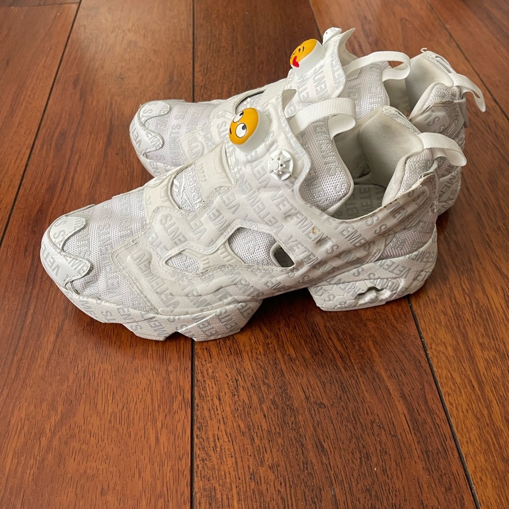 Reebok VETEMENTS x InstaPump Fury 'Emoji' UNISEX